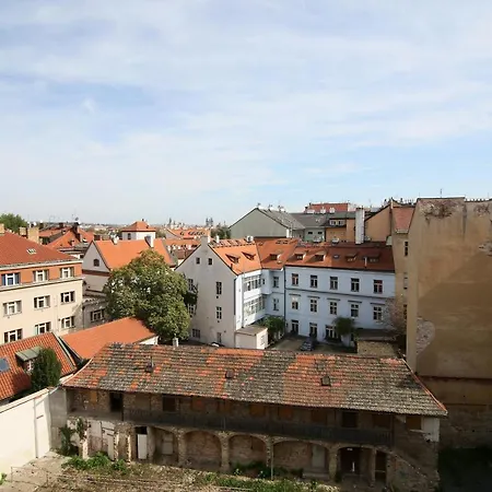 Beautiful Ujezd Apartment