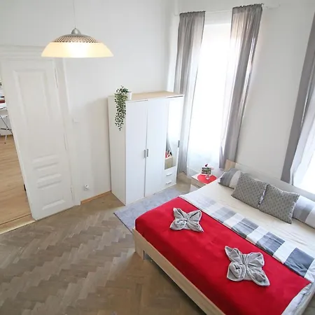 Apartment Beautiful Ujezd Prague