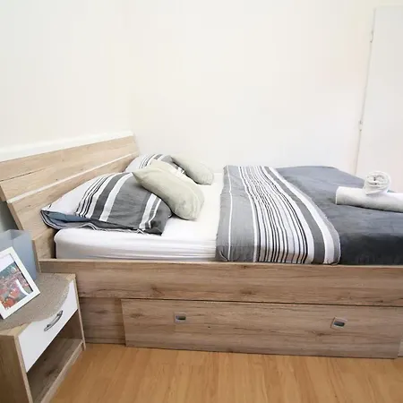 Beautiful Ujezd Appartement