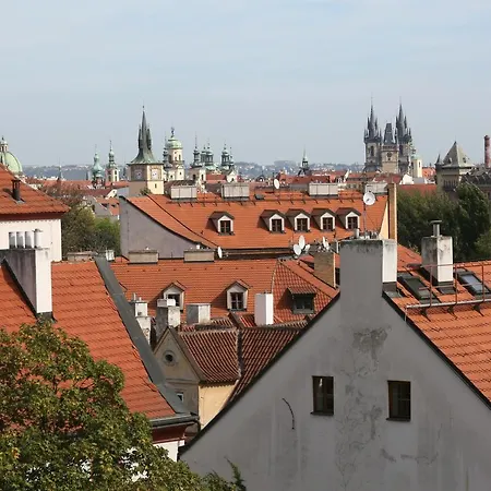 Beautiful Ujezd Appartement